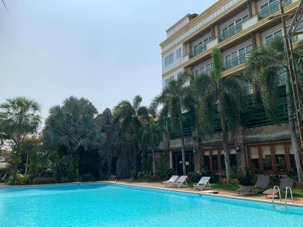 Leuxay Hotel Vientiane Eksteriør billede
